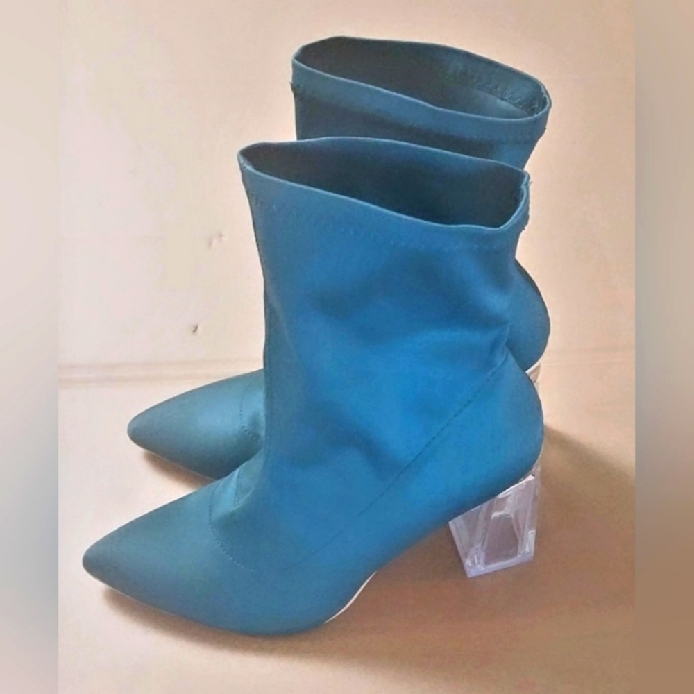 Ladies gorgeous botties with transparent heels - BRAND NEW